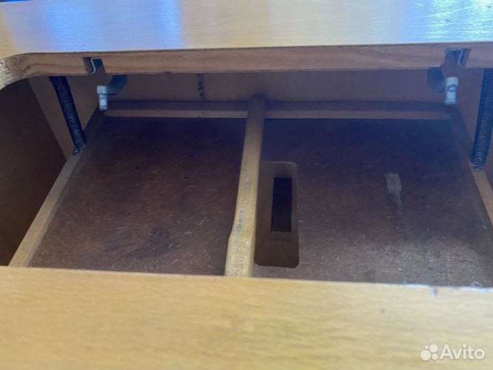 Тумба под швейную машинку