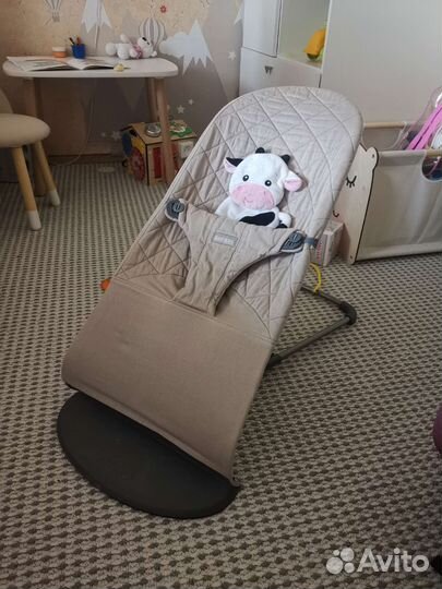 Шезлонг babybjorn оригинал + игрушка