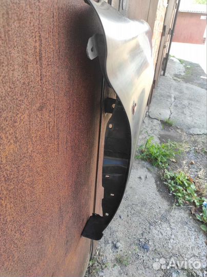 Пластиковое крыло Лада Гранта/Калина 2