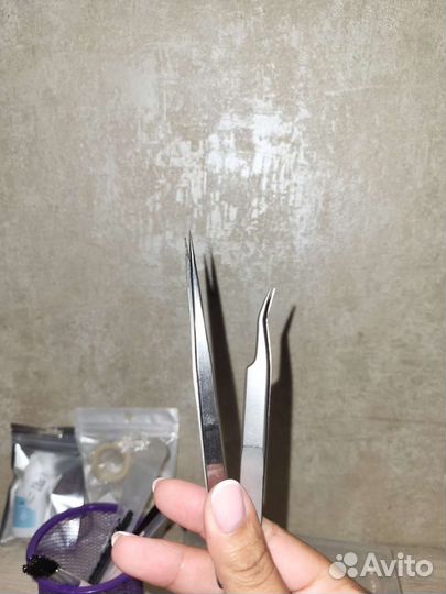 Для наращивания ресниц, бровей