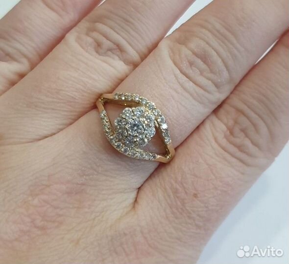 Золотое кольцо 585 с фианитами 18 р-р