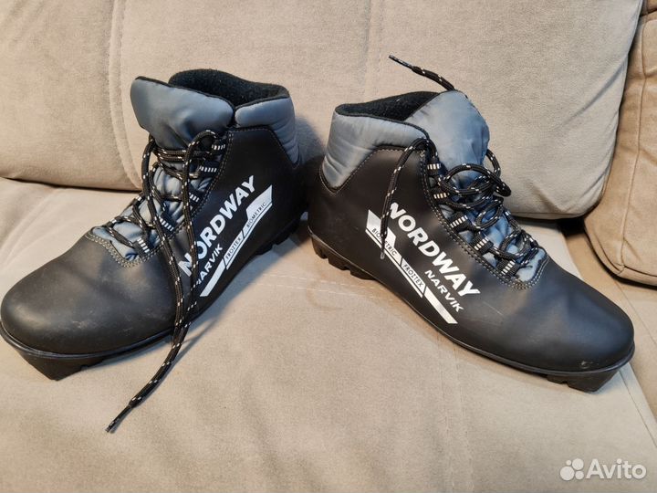 Лыжные ботинки