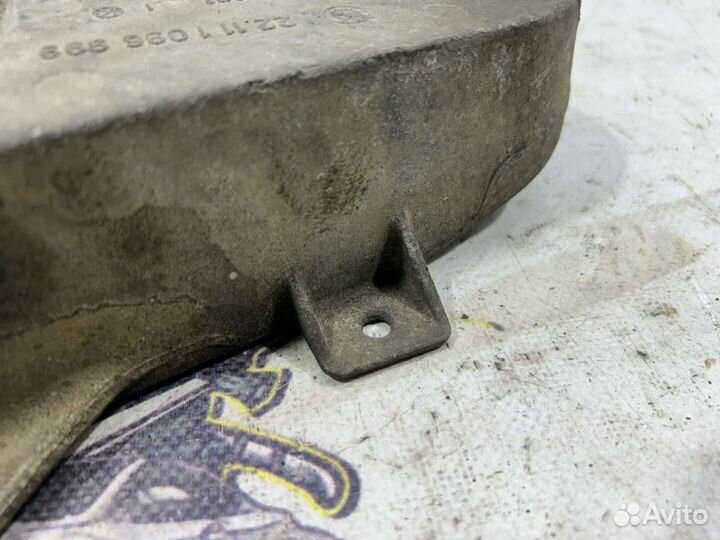 Кронштейн двигателя левый Bmw X5 E53 M54B30