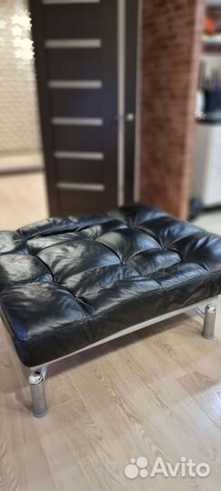 Кожаное кресло