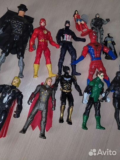 Фигурки супергероев