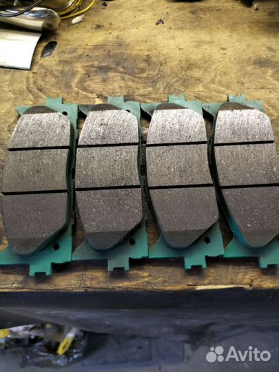 Тормозные колодки на toyota camry 50