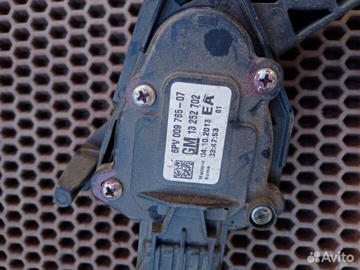 Педаль газа Chevrolet Cruze