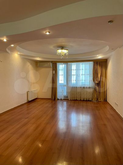 3-к. квартира, 90 м², 7/10 эт.
