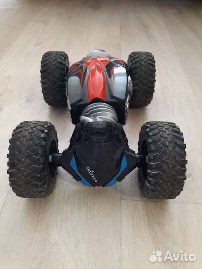 Машинка на радиоуправлении