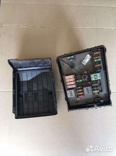 Блок предохранителей Skoda Octavia A5 1Z