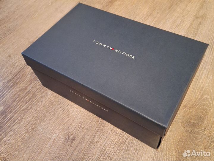 Коробка Tommy Hilfiger