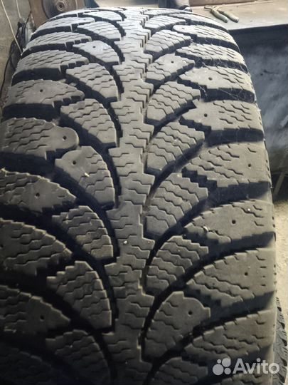 Шины 205 55 16 зимние бу