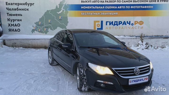 Моторчик стеклоподъемника задний Volkswagen Passat