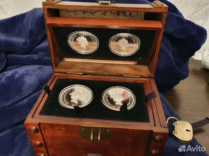 Серебряный набор монеты 