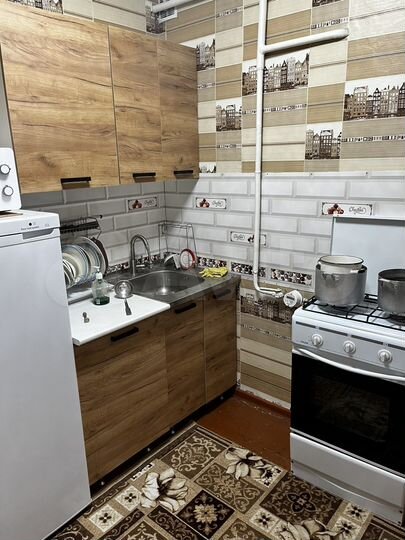 2-к. квартира, 42 м², 1/5 эт.