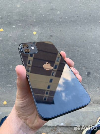 iPhone 12, 64 ГБ