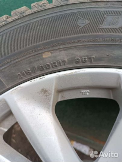 Dunlop SP Winter Ice 01 215/60 R17