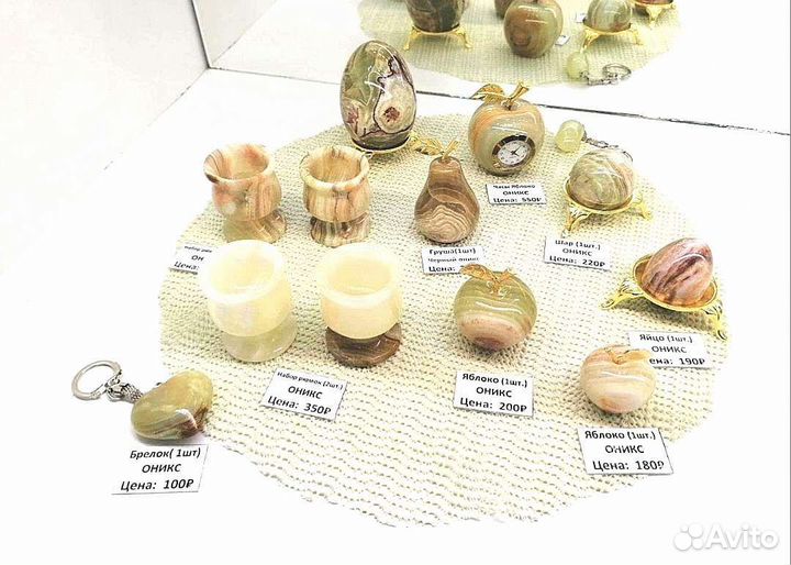 Фигурки из оникса