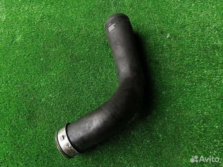 Патрубок интеркулера Jeep Commander