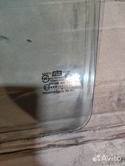 Переднее правое стекло Hyundai Accent