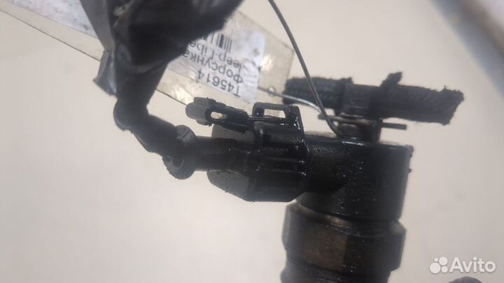 Форсунка топливная Jeep Liberty, 2002