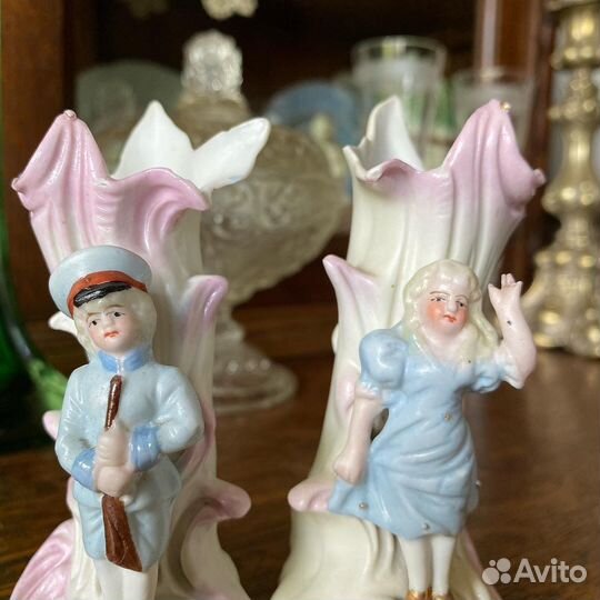 Старинные парные вазочки