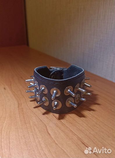 Напульсник кожаный