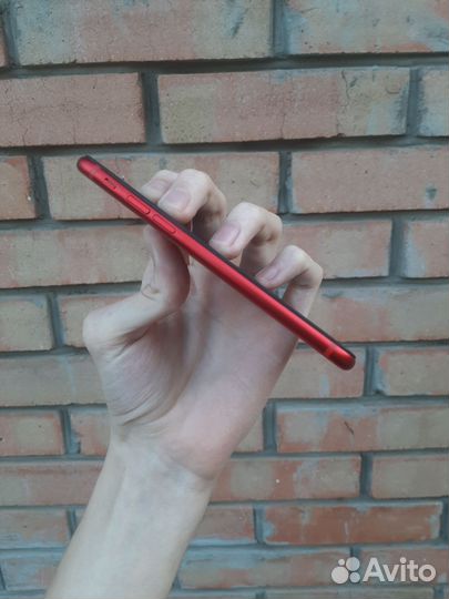 Телефон iPhone 8 64 gb