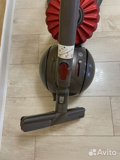 Пылесос Dyson dс52