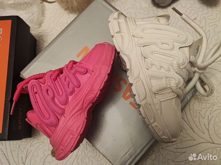 Кроссовки детские 2 пары