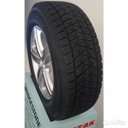 Bridgestone Blizzak DM-V2 285/60 R18 116R