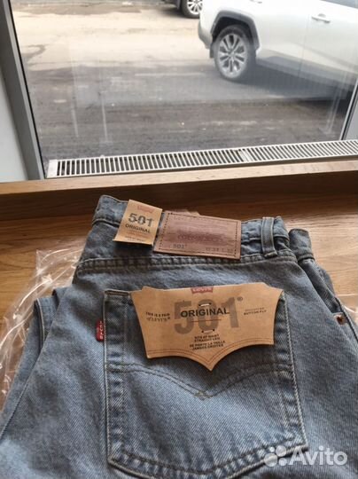 Мужские джинсы levis 501 на болтах