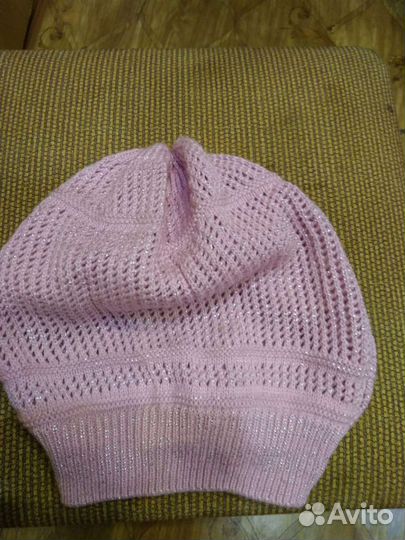 Шапки разные(новые). Меховые шапки(добавила)