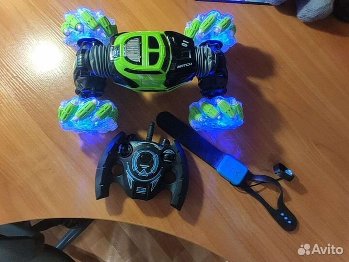 Машинка на пульте управления