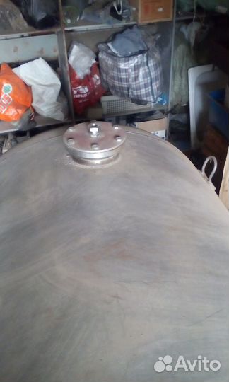 Емкость 1,6 куб нержавейка бочка колеса