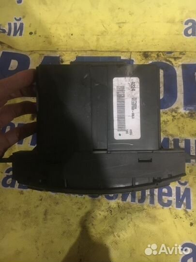 Блок управления климатом Cadillac SRX1 (2003-2009)