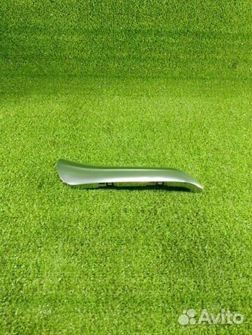 Накладка внутренней ручки двери передняя правая