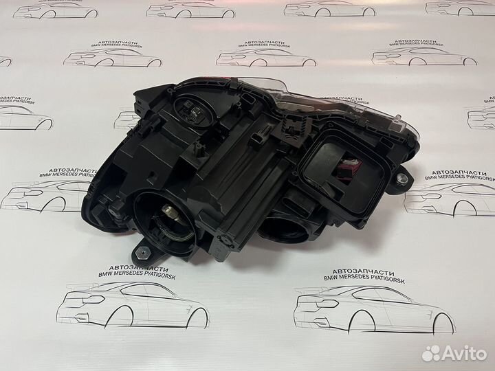 Передняя правая фара Mercedes W204 рестайлинг