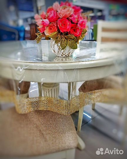 Скатерть со стразами