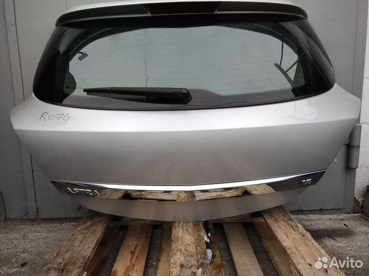 Крышка багажника со спойлером OPC Line Astra H 3Д