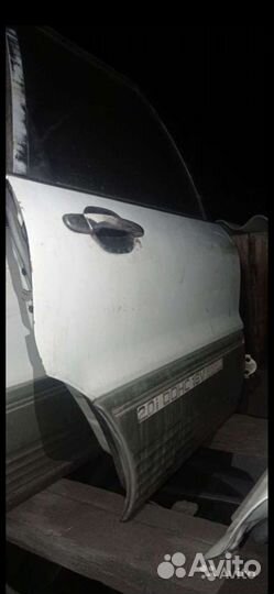 Продам двери Митсубиси Галант 90 г