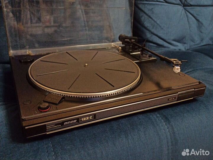 Проигрыватель винила Вега 122с