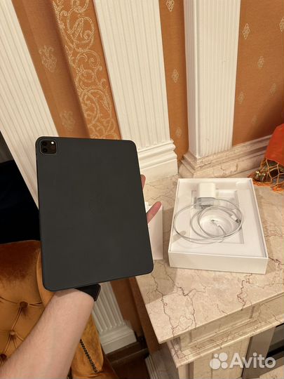 iPad Pro 11 1TB Wi-fi+Cellular (2 поколение)