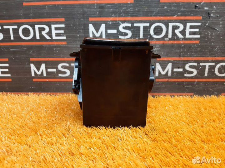 Бардачок Mercedes-Benz E-Class W211 112.913 2002