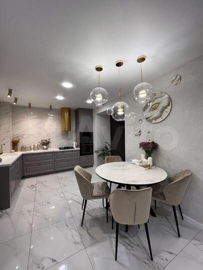 3-к. квартира, 90 м², 1/5 эт.