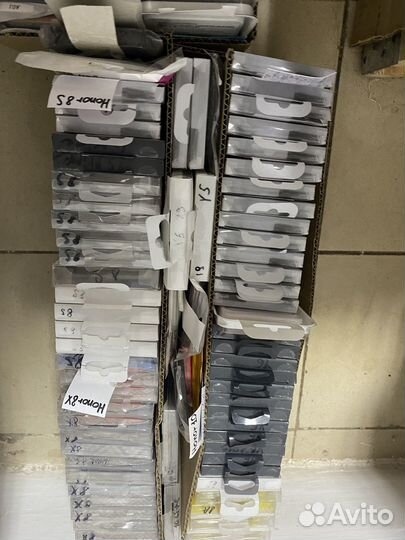 Чехлы и защитные стекла