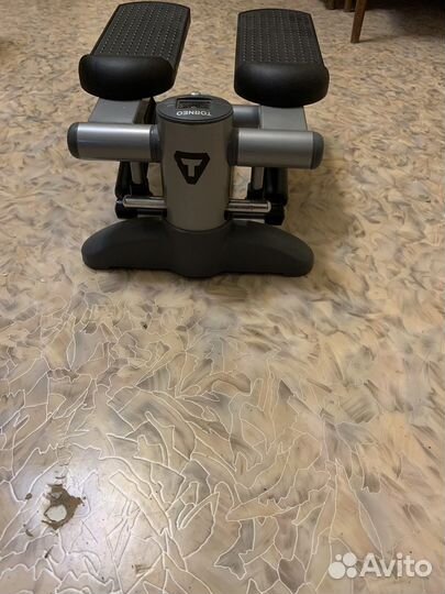 Силовой тренажер для ног