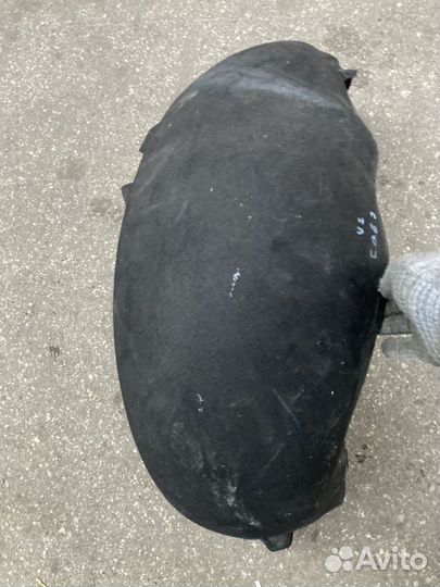 Подкрылок задний левый Mercedes-Benz W203