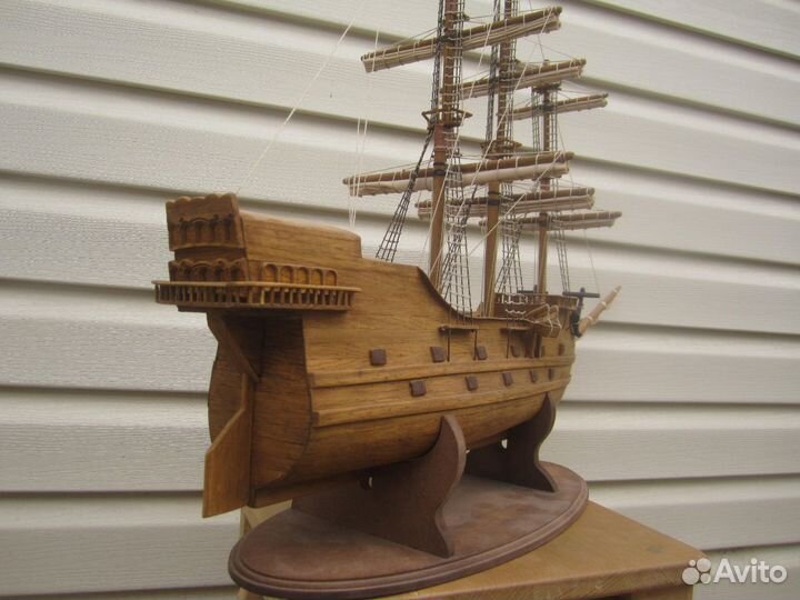 Модель корабля