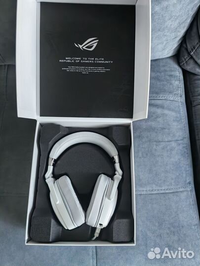 Asus Rog Delta white